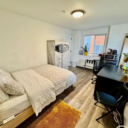 Micro Studio Apartment 10 Minutes Walk To University Of Washington Seattle Exterior photo